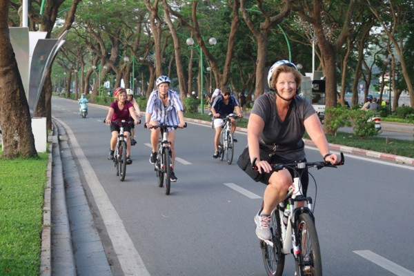 A One-Day Bicycle Tour of Hanoi: Exploring the Capital on Two Wheels